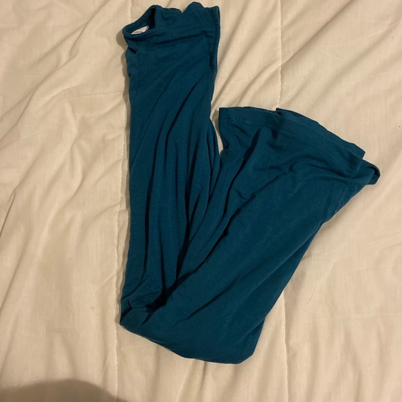 2 Fun summer dresses! - Picture 4 of 5